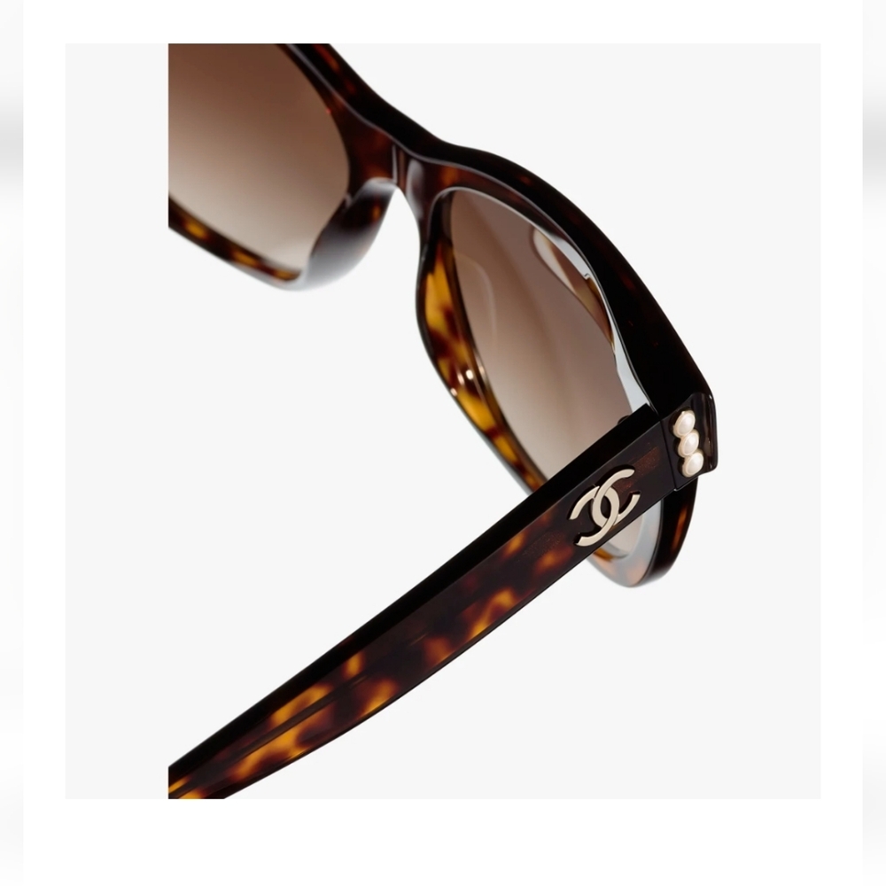 CHANEL 5482H Dark Tortoise. Lenses: Brown, Polarized Sunglasses